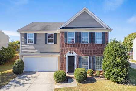 13737 Krislyn Woods Place Charlotte, NC 28278