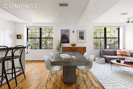 320 Washington Ave #4A Brooklyn, NY 11205
