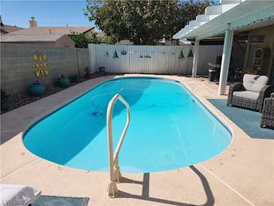 5977 Mirror Lake Dr Las Vegas, NV 89110