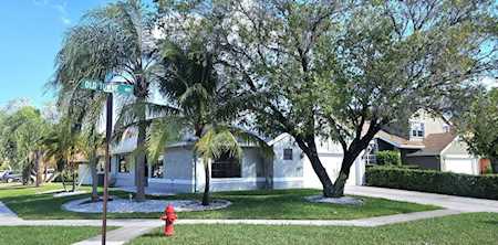 8611 Old Towne Way Boca Raton, FL 33433