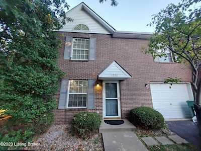 4536 Meadow Lark Manor Ln Louisville, KY 40245
