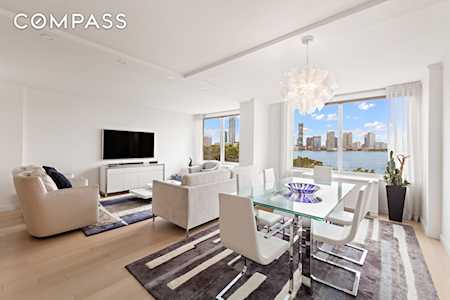 212 Warren St #6G New York, NY 10282