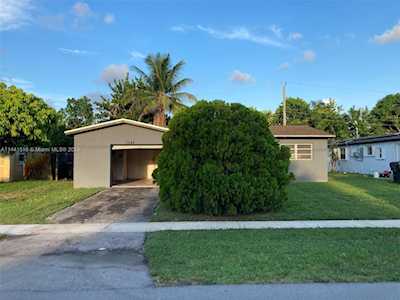 3548 NW 37th Ave Lauderdale Lakes, FL 33309