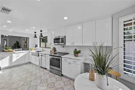 21092 Wood Hollow Ln Rancho Santa Margarita, CA 92679