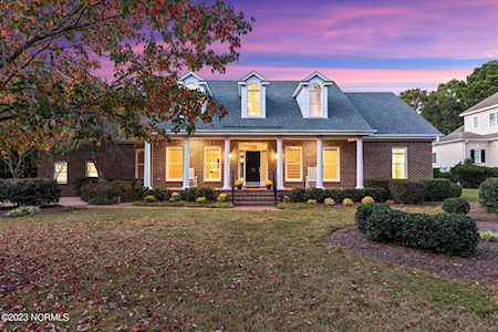 125 Hallbrook Farms Circle Wilmington, NC 28411