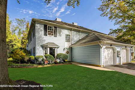 1604 Buckingham Circle Middletown, NJ 07748