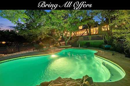 701 Furlong DR Austin, TX 78746