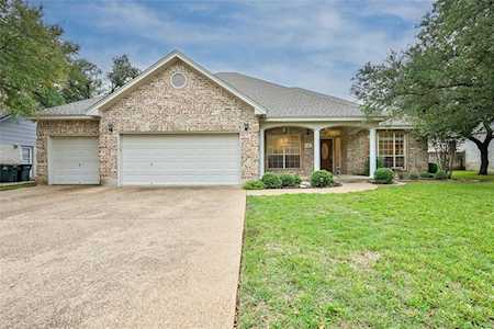 901 Hedgewood DR Georgetown, TX 78628