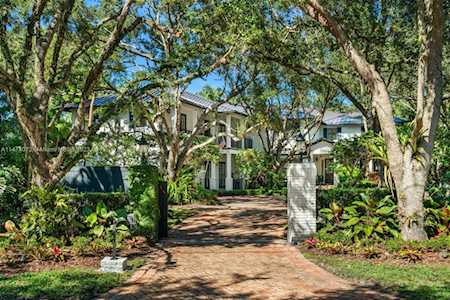 6835 SW 101st St Pinecrest, FL 33156