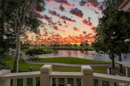 2448 Aquasanta Tustin, CA 92782