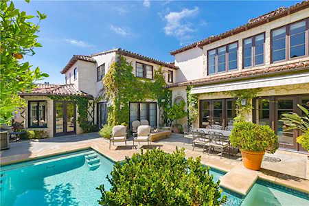 110 Via Trieste Newport Beach, CA 92663