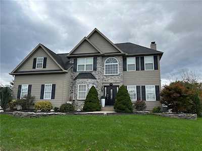 1690 Wagon Wheel Dr Easton, PA 18040