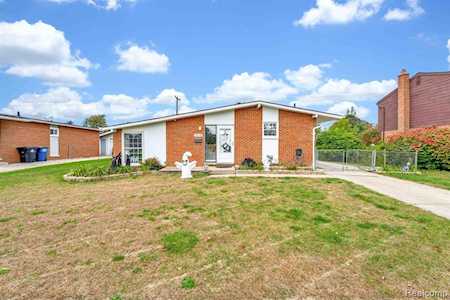 34618 Sansburn St Westland, MI 48186