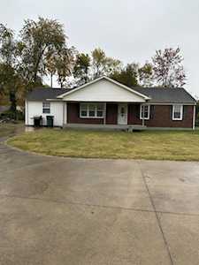 586 Dover Rd Clarksville, TN 37042