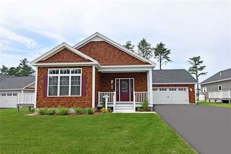 60 Birdie Ct #60 South Kingstown, RI 02879