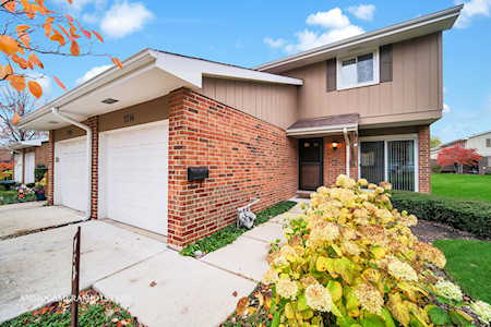 1514 Johnstown Ct Wheaton, IL 60189