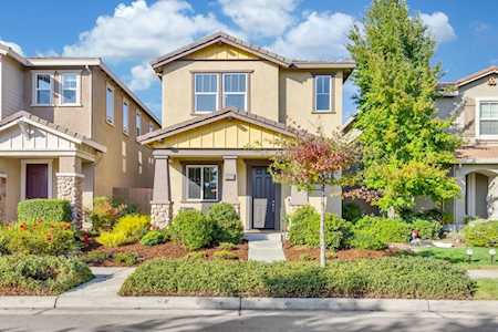 3679 Sardinia Island Way Sacramento, CA 95834