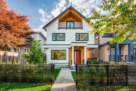 8058 Haig Street Vancouver, BC V6P 4R9