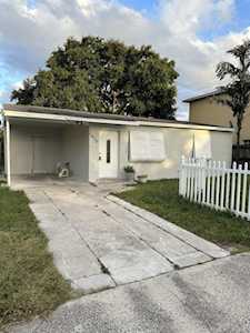 1426 S M Street Lake Worth Beach, FL 33460
