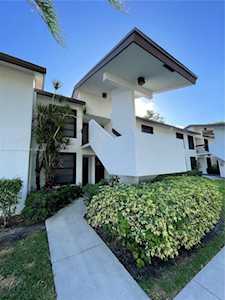 204 Lake Pointe Dr #203 Oakland Park, FL 33309