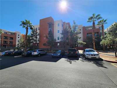 Park Avenue Condominiums for Sale in Las Vegas NV seevegashomes