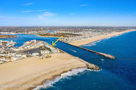 45 Harborhead Dr Point Pleasant Beach, NJ 08742