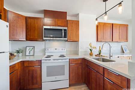 2121 Algaroba Street #1601 Honolulu, HI 96826