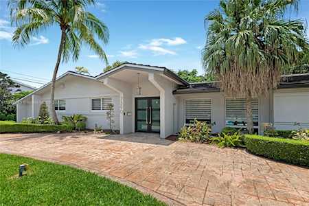 7390 SW 116th Ter Pinecrest, FL 33156