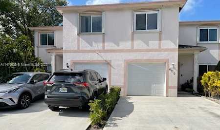 6110 NW 2nd St Margate, FL 33063