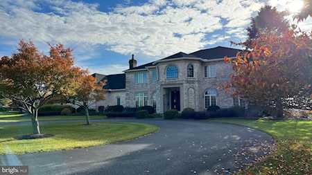 2829 Myrtle Dr Mechanicsburg, PA 17055