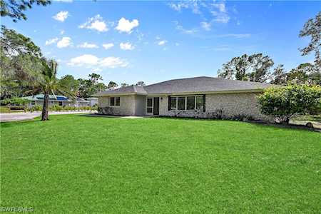 5750 Painted Leaf Ln Naples, FL 34116