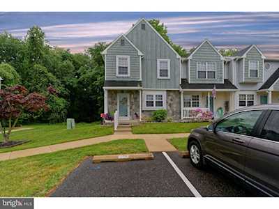 609 Hartland Ct Sewell, NJ 08080