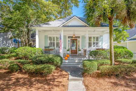 928 Etiwan Park Street Daniel Island, SC 29492