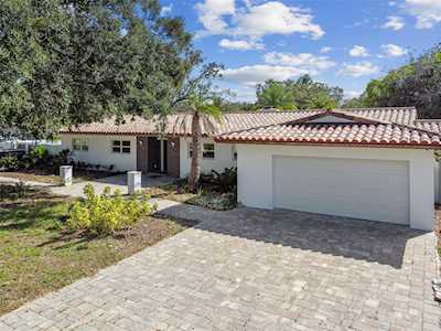 617 Royal Crest Dr Brandon, FL 33511