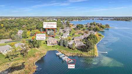 51 Chateaux Du Lac Fenton Twp, MI 48430