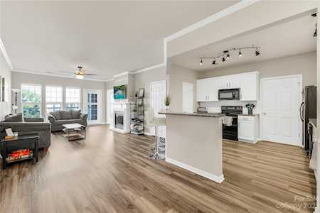 3270 Margellina Dr Charlotte, NC 28210