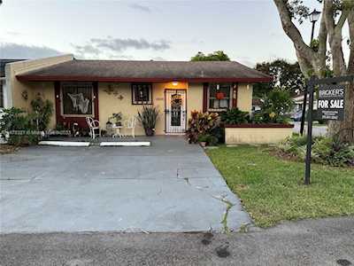 14036 SW 56th Ter Miami, FL 33183