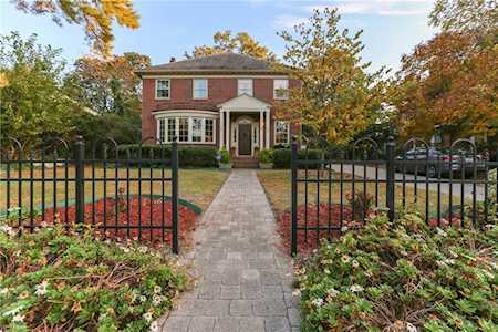 1325 Willow Wood Dr Norfolk, VA 23509