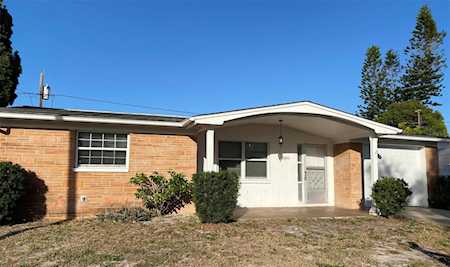 2435 Roselawn Dr Holiday, FL 34691