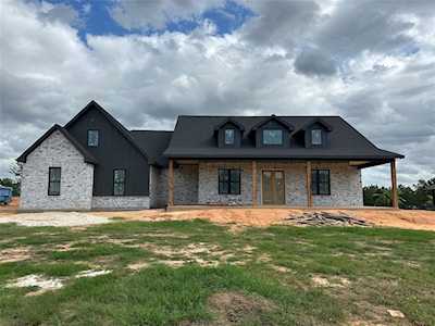18489 Gary Player Dr Montgomery, TX 77316
