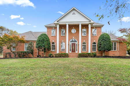 205 Buchanan Cir Hendersonville, TN 37075
