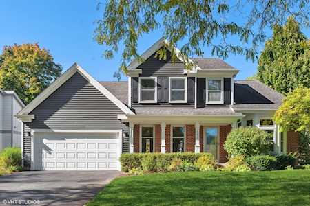 156 Copperwood Dr Buffalo Grove, IL 60089