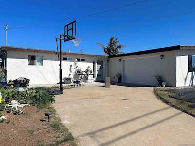 816 Oneonta Imperial Beach, CA 91932