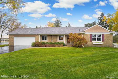 2328 E Cook Rd Grand Blanc Twp, MI 48439