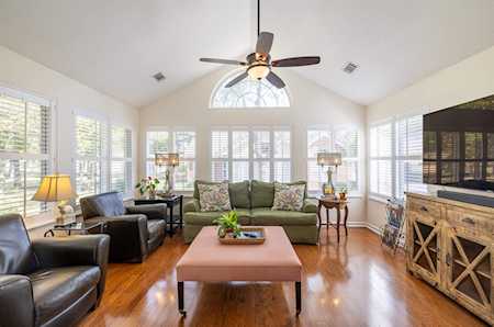1213 Oak Timber Cir Collierville, TN 38017
