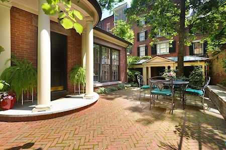 92 Mount Vernon St Boston, MA 02108