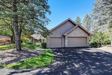 34 Pin Oak Ct Burr Ridge, IL 60527