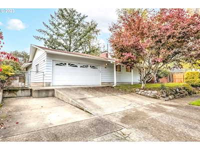 6325 SW Alice LN Beaverton, OR 97008
