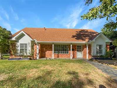 714 Waggoner Drive Arlington, TX 76013
