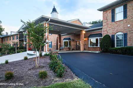 1612 Gardiner Ln #204 Louisville, KY 40205